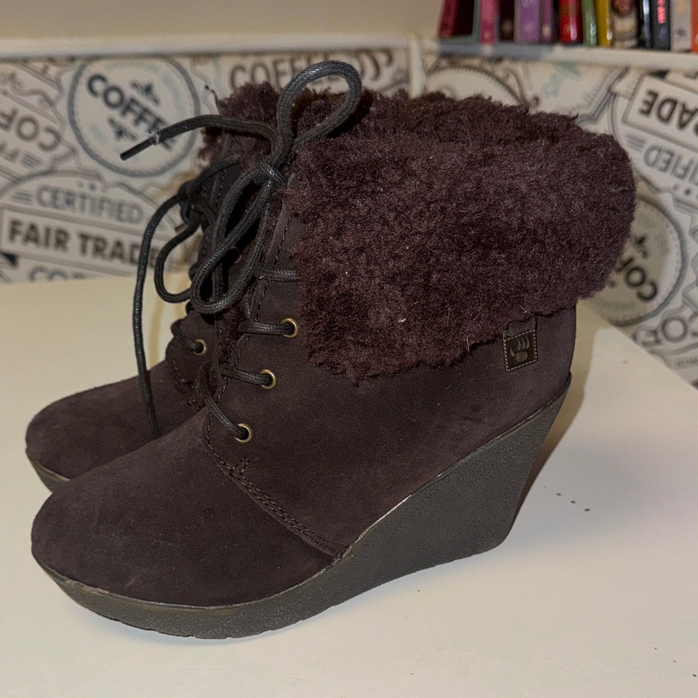 BearPaw Women’s Wedge Lace-Up Ankle Boots - Dark Brown